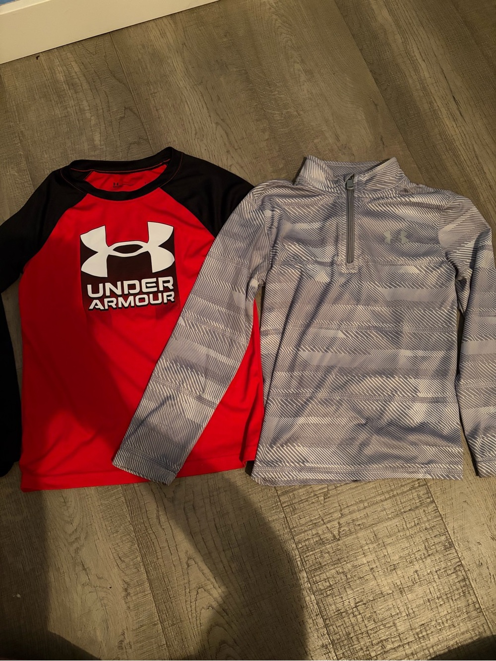 2 x Sz 7 Long Sleeve Under Armour Tops
